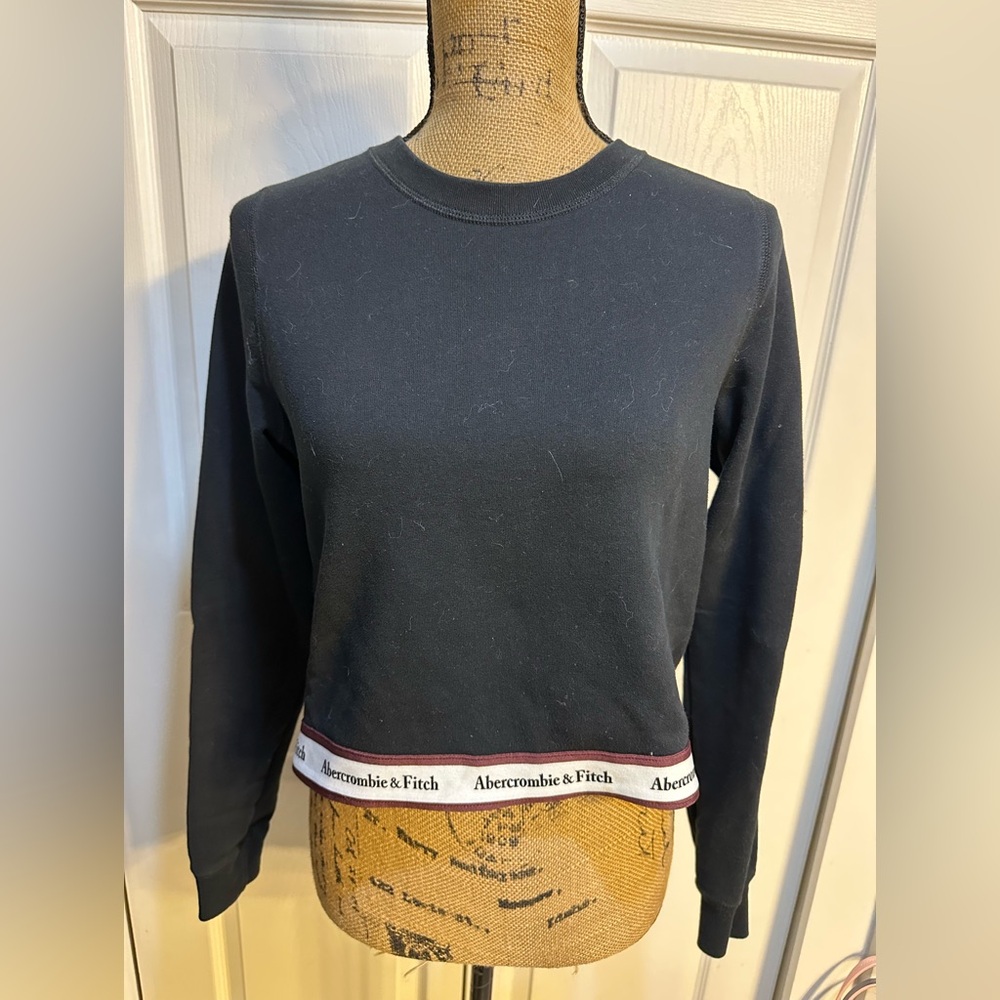 Abercrombie & Fitch Sweater Womens Small Black Casual Preppy Crop Sweatshirt